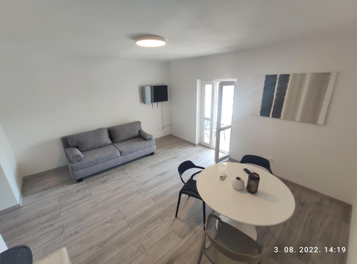 Aqua Apartments Omiš Exterior foto