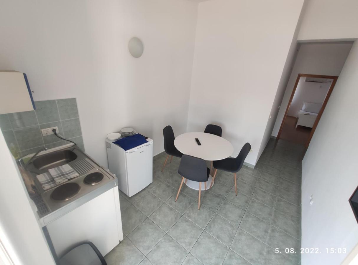 Aqua Apartments Omiš Exterior foto